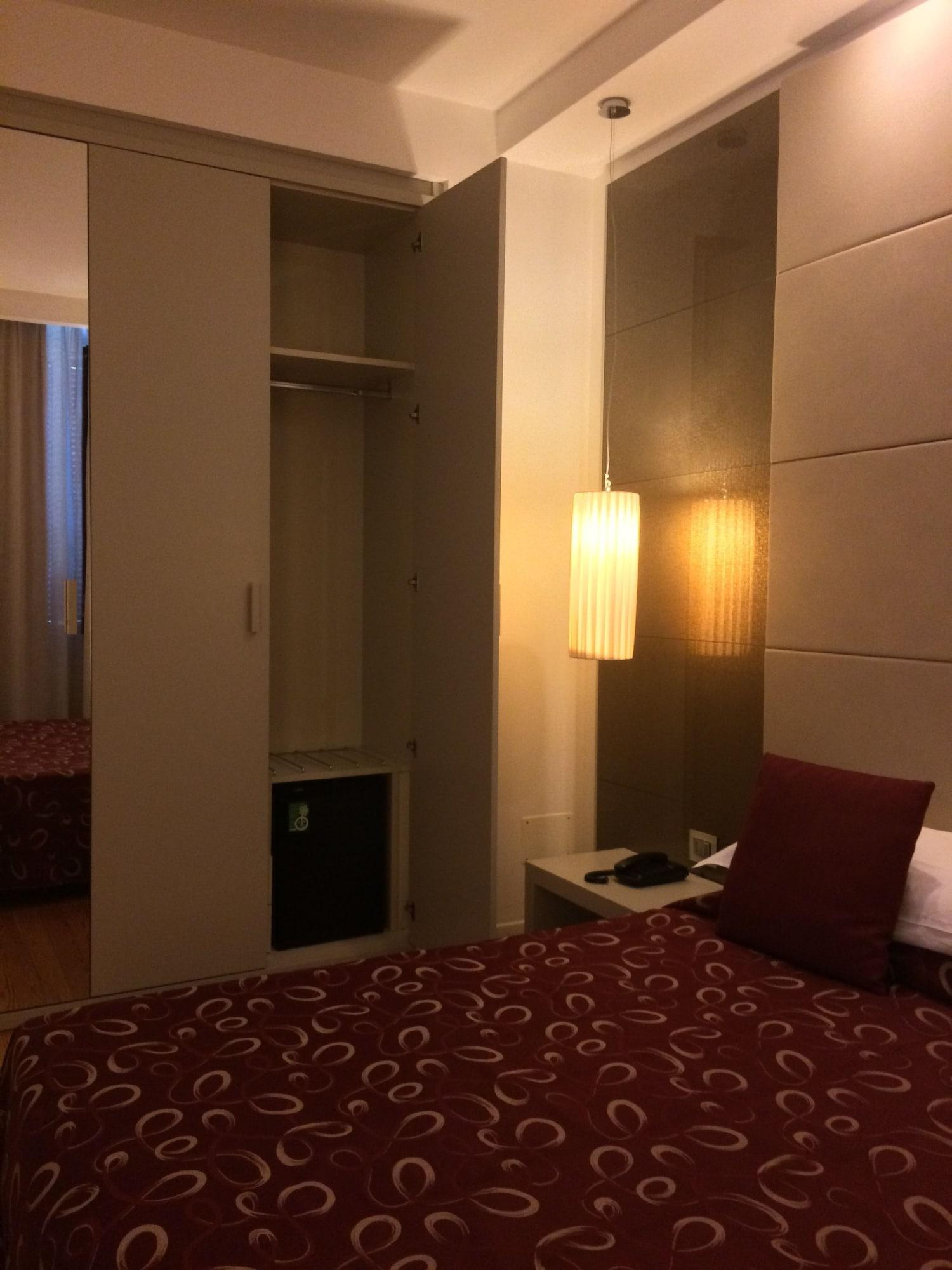 Hotel Aspromonte Милан Экстерьер фото